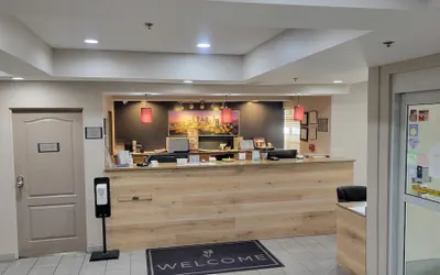 Photo 4 - Country Inn & Suites by Radisson, McDonough, GA