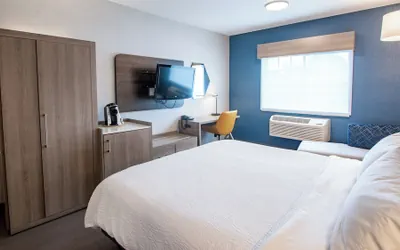 Photo 3 - Holiday Inn Express Oakdale by IHG