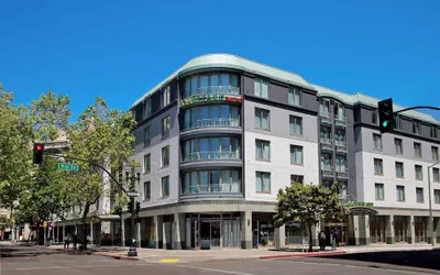Photo 2 - Courtyard by Marriott Oakland Downtown