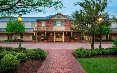 Photo 2 - Williamsburg Lodge, Autograph Collection