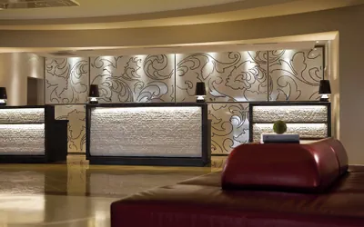 Photo 5 - Renaissance Newark Airport Hotel