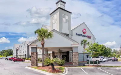 Photo 2 - Best Western Savannah Airport Inn & Suites