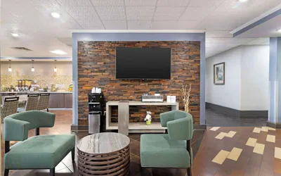 Photo 4 - Best Western Savannah Airport Inn & Suites