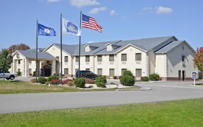 Photo 2 - Baymont by Wyndham Albany