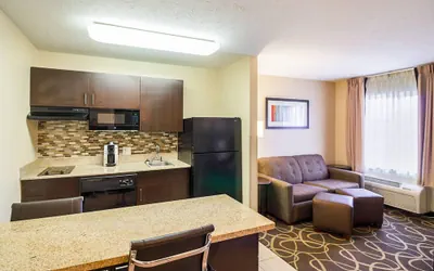 Photo 2 - MainStay Suites Fargo - I-94 Medical Center