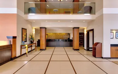 Photo 4 - Fairfield Inn & Suites by Marriott San Francisco Airport