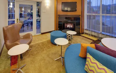 Photo 3 - Fairfield Inn & Suites by Marriott San Francisco Airport