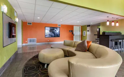 Photo 3 - Comfort Inn & Suites Mansfield