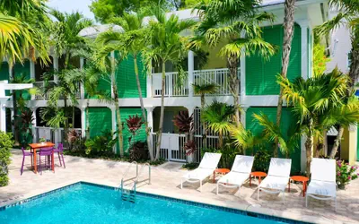 Photo 2 - Almond Tree Inn Hotel - Adults Only