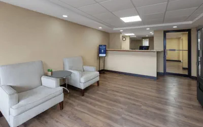 Photo 4 - Days Inn by Wyndham Dumfries Quantico