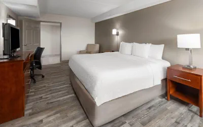 Photo 5 - Days Inn by Wyndham Dumfries Quantico