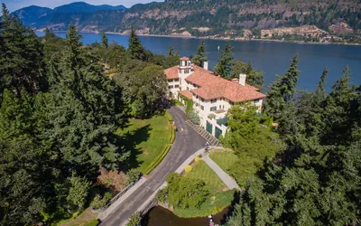 Photo 2 - Columbia Gorge Hotel and Spa