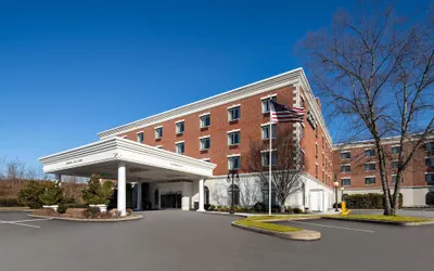 Photo 2 - Hampton Inn & Suites Rockville Centre