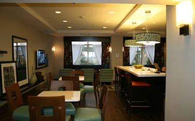 Photo 4 - Hampton Inn Shreveport Airport