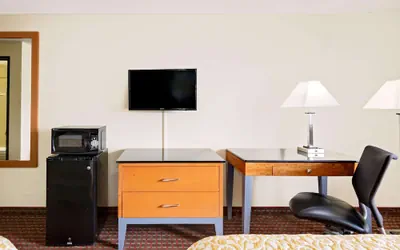 Photo 4 - Days Inn by Wyndham Fort Dodge