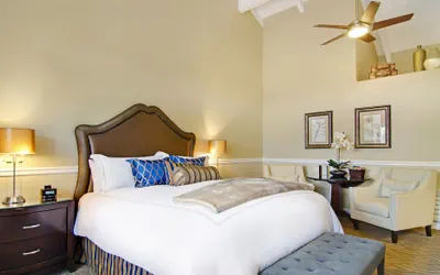 Photo 3 - Carriage House Inn