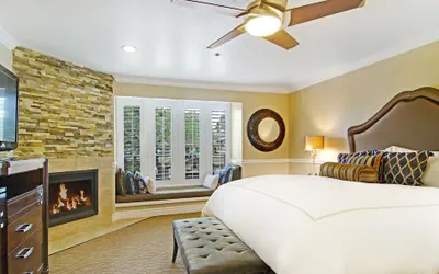 Photo 2 - Carriage House Inn