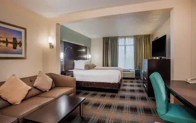 Photo 2 - Wingate by Wyndham - Orlando International Airport