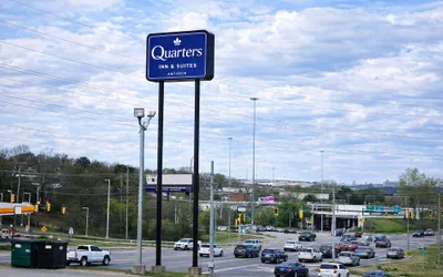 Quarters Inn and Suites