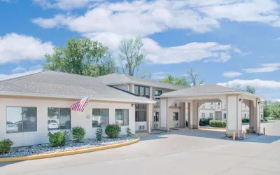 Photo 2 - Super 8 by Wyndham Ottumwa