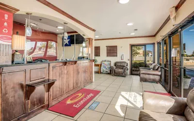 Photo 2 - Econo Lodge Lubbock I-27