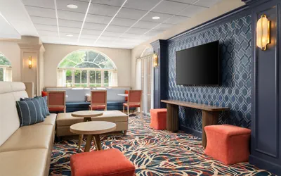 Photo 3 - Hampton Inn & Suites Newport/Middletown