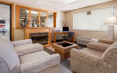 Photo 2 - Baymont by Wyndham Midland