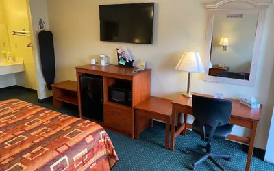 Photo 5 - Country Hearth Inn & Suites Union City