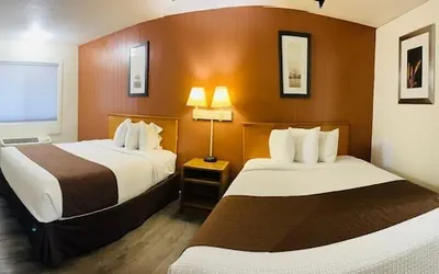 Photo 2 - Sparta Inn