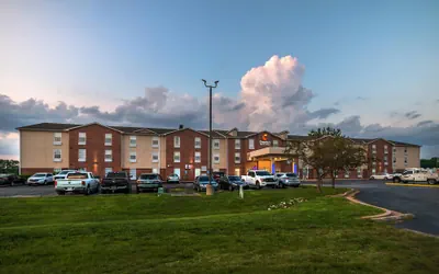 Comfort Inn & Suites Chesterfield - St. Louis