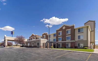 Photo 2 - Comfort Inn & Suites Gillette near Campbell Medical Center