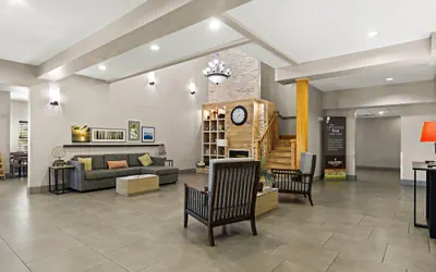 Photo 5 - Country Inn & Suites by Radisson, Hinesville, GA
