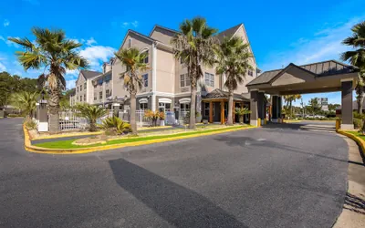 Photo 2 - Country Inn & Suites by Radisson, Hinesville, GA