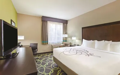 Photo 5 - La Quinta Inn & Suites by Wyndham Los Banos