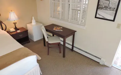 Photo 5 - The Victorian Inn