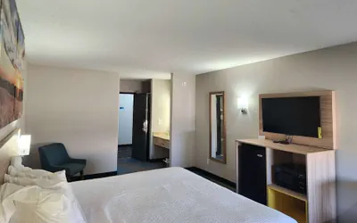 Photo 4 - Days Inn & Suites by Wyndham New Iberia