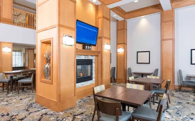 Photo 2 - Homewood Suites by Hilton Indianapolis-Airport/Plainfield