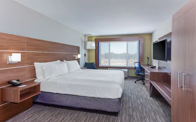 Photo 4 - Holiday Inn Express & Suites Elk Grove West I-5 by IHG