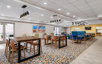 Photo 5 - Hampton Inn & Suites by Hilton Mesquite
