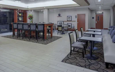 Photo 5 - Hampton Inn Woodbridge