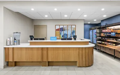 Photo 2 - Hampton Inn Carrollton