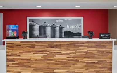 Photo 3 - Hampton Inn Kansas City The Legends