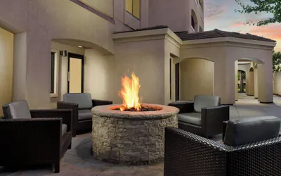 Photo 2 - Courtyard by Marriott Salinas Monterey