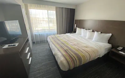 Photo 4 - Country Inn & Suites by Radisson, Council Bluffs, IA