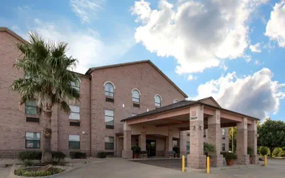 Photo 2 - Quality Inn Buffalo