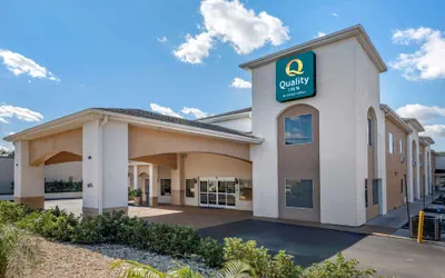 Photo 2 - Quality Inn Zephyrhills-dade City