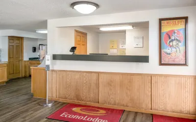Photo 4 - Econo Lodge Miles City I-94
