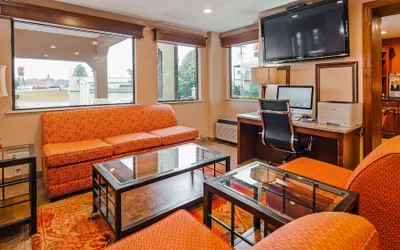 Photo 4 - SureStay Plus Hotel by Best Western Jackson