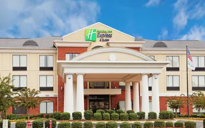 Photo 2 - Holiday Inn Express Hotel & Suites Tupelo by IHG