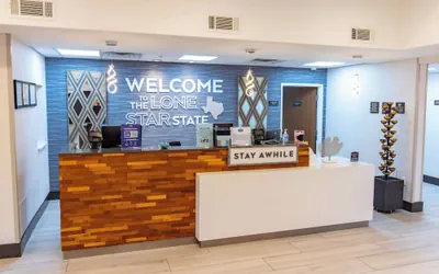 Photo 5 - Hampton Inn & Suites Denton
